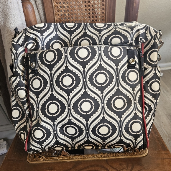 PETUNIA PICKLEBOTTOM DIAPER BAG - Picture 2 of 8